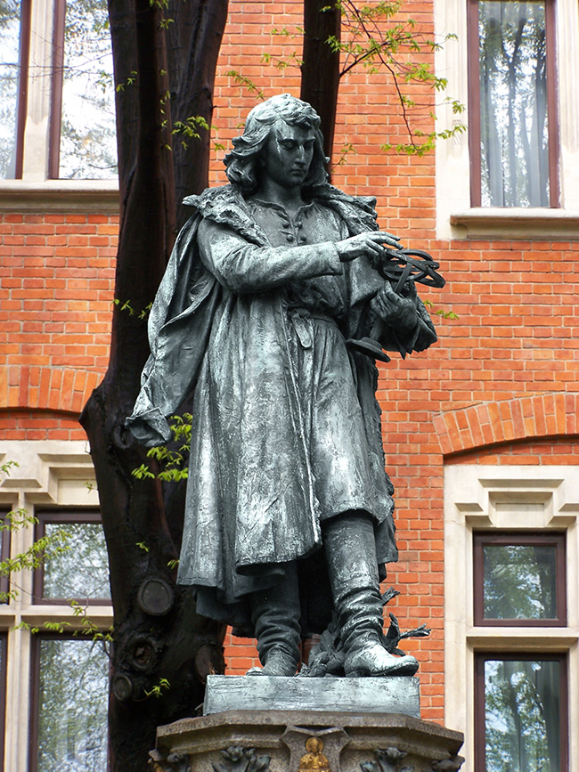 Nicolaus Copernicus Statue