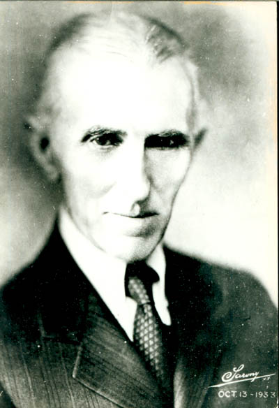 Nikola Tesla 1933 at the age of 76.